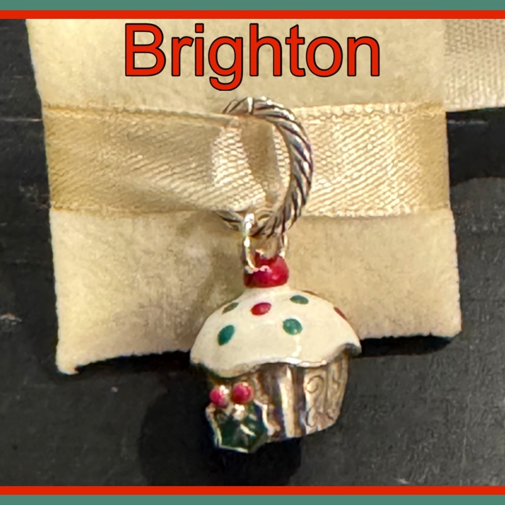 🧁 Brighton Christmas Cupcake Charm